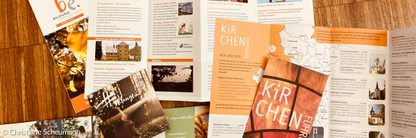 Übersicht Projekte, Flyer